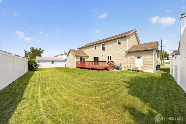 9 Skitka Avenue, Carteret, NJ 07008