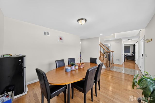 9 Skitka Avenue, Carteret, NJ 07008