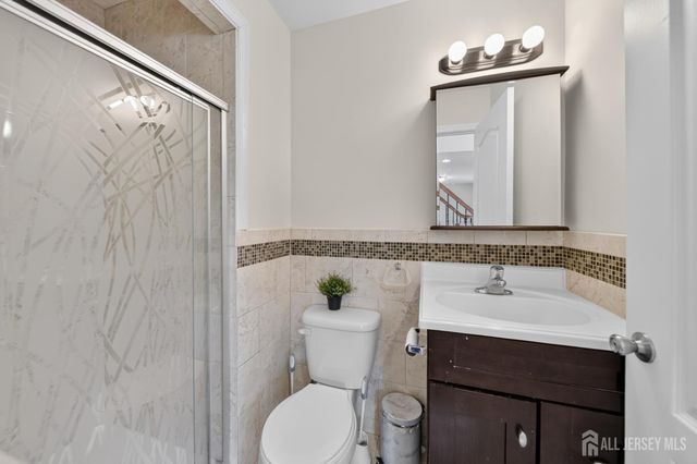 9 Skitka Avenue, Carteret, NJ 07008