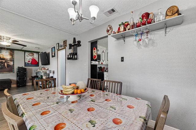 2402 Raymond Street, Pasadena, TX 77506