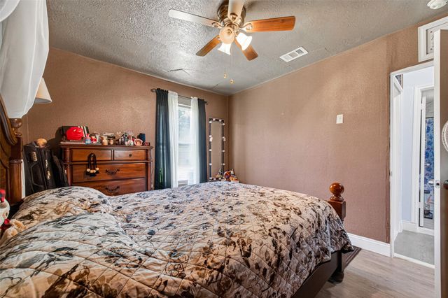 2402 Raymond Street, Pasadena, TX 77506