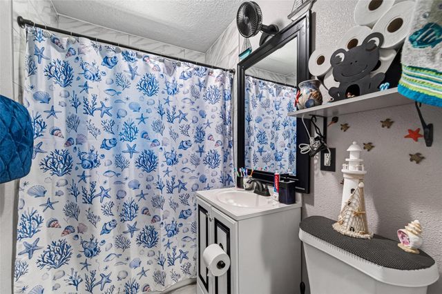 2402 Raymond Street, Pasadena, TX 77506