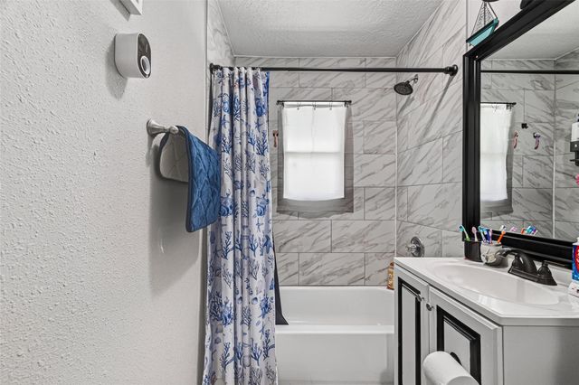 2402 Raymond Street, Pasadena, TX 77506
