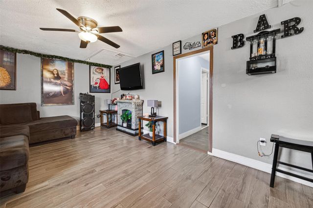 2402 Raymond Street, Pasadena, TX 77506