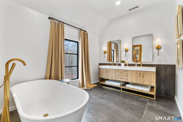 326 Thayer Pond Road, Wilton, CT 06897