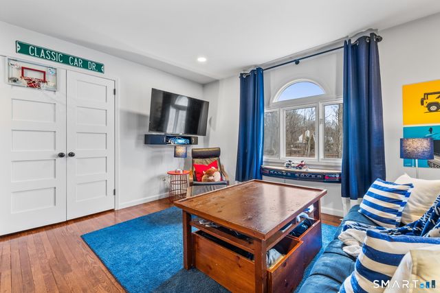 326 Thayer Pond Road, Wilton, CT 06897