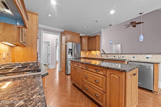414 Crown Drive, Washington, NC 27889