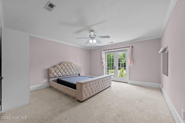 414 Crown Drive, Washington, NC 27889