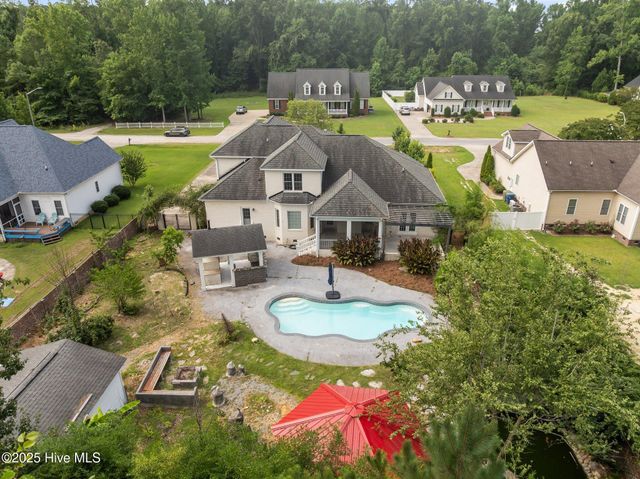414 Crown Drive, Washington, NC 27889