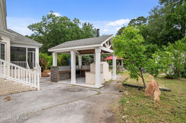 414 Crown Drive, Washington, NC 27889