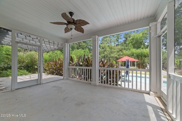 414 Crown Drive, Washington, NC 27889