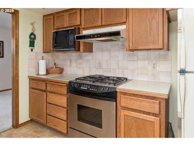 13323 Se SHANNON, Clackamas, OR 97015