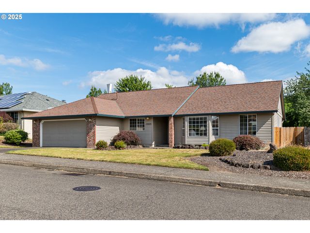 13323 Se SHANNON, Clackamas, OR 97015