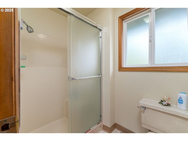 13323 Se SHANNON, Clackamas, OR 97015