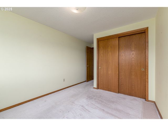13323 Se SHANNON, Clackamas, OR 97015