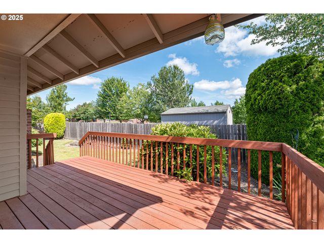 13323 Se SHANNON, Clackamas, OR 97015