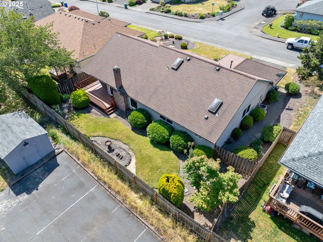 13323 Se SHANNON, Clackamas, OR 97015