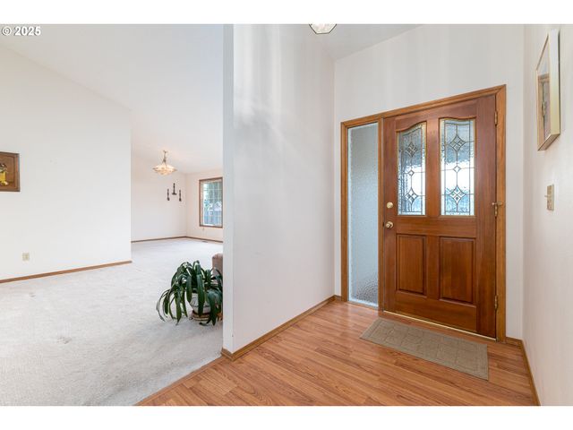 13323 Se SHANNON, Clackamas, OR 97015