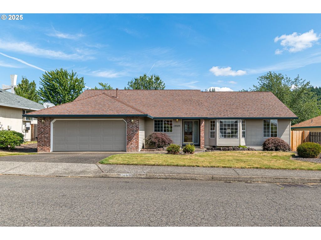13323 Se SHANNON, Clackamas, OR 97015