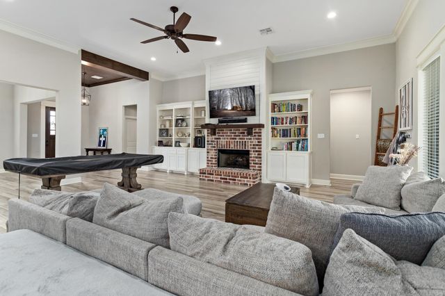 206 Tara Lane, Lumberton, TX 77657