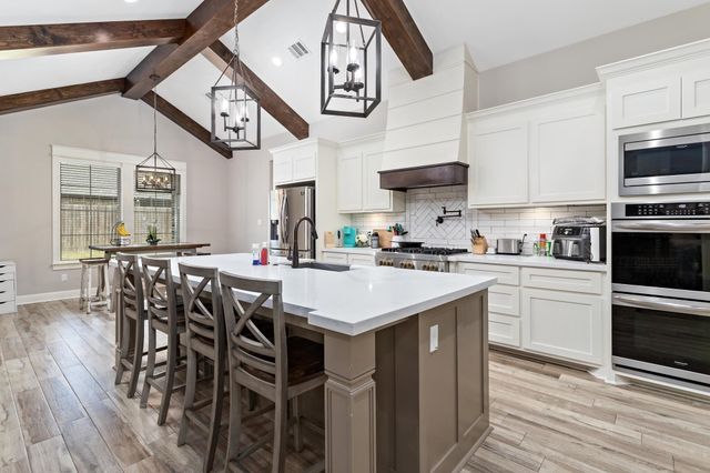 206 Tara Lane, Lumberton, TX 77657