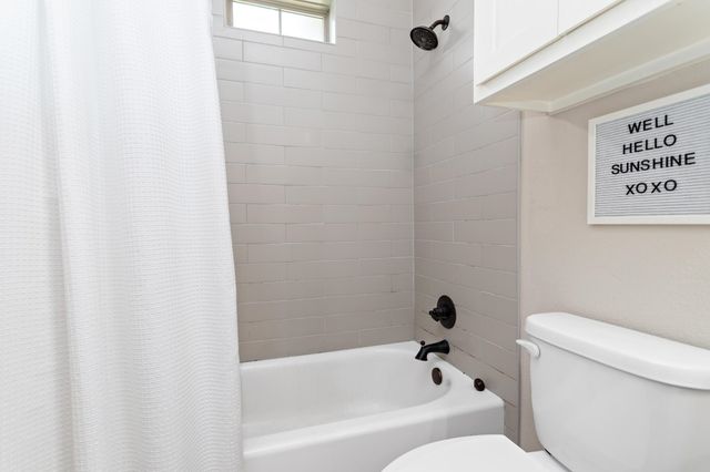 206 Tara Lane, Lumberton, TX 77657