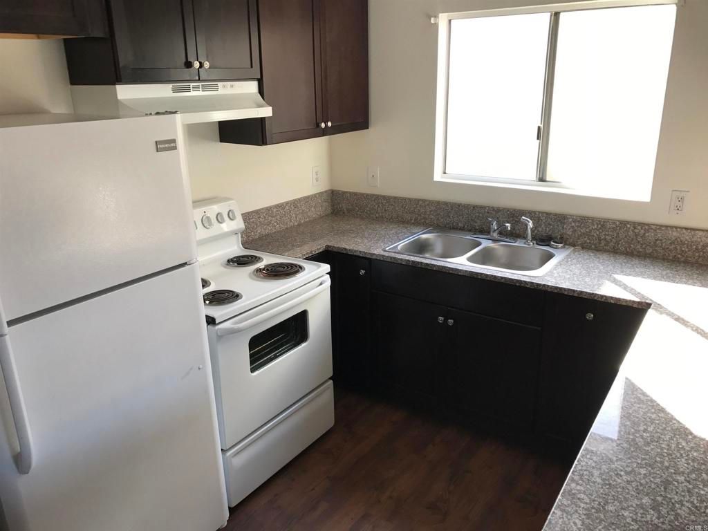 1051 Rock Springs Road 242, Escondido, CA 92026