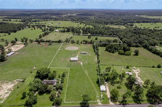 998 E 1st St, Groveton, TX 75845