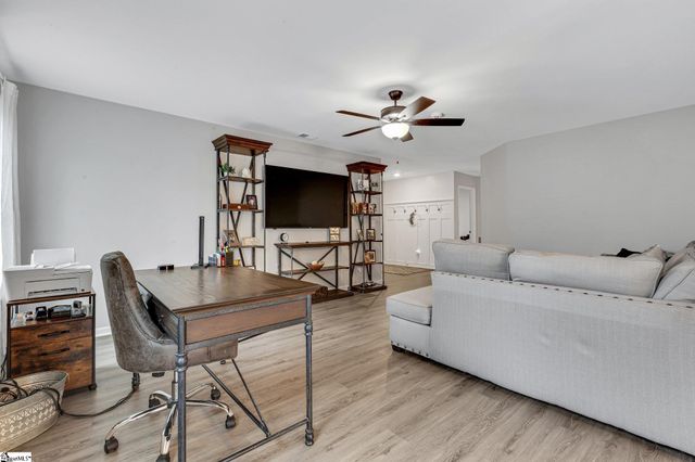 714 Chestnut Street, Laurens, SC 29630