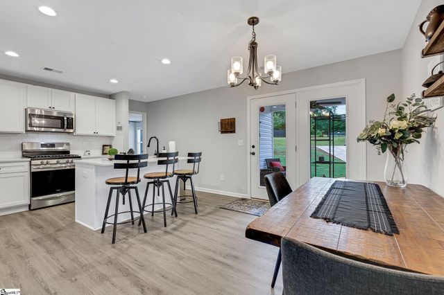 714 Chestnut Street, Laurens, SC 29630