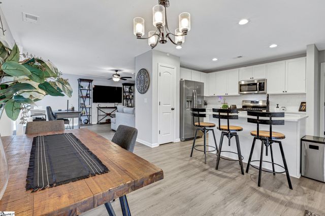 714 Chestnut Street, Laurens, SC 29630