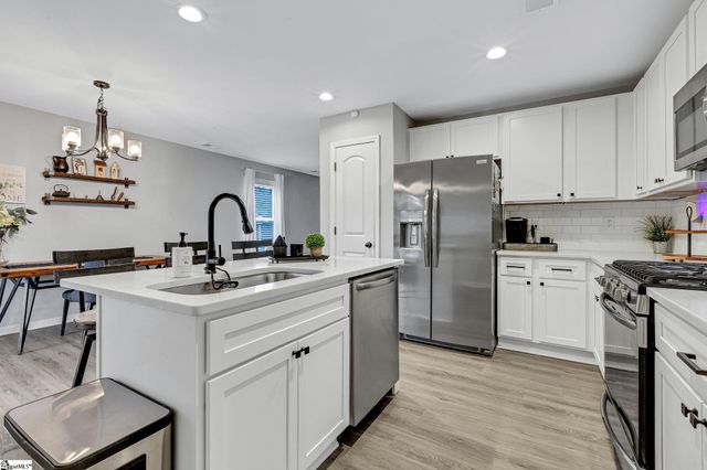 714 Chestnut Street, Laurens, SC 29630