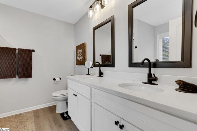714 Chestnut Street, Laurens, SC 29630
