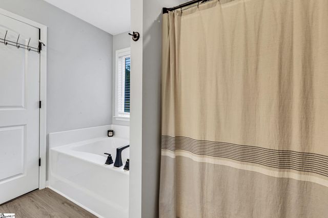 714 Chestnut Street, Laurens, SC 29630
