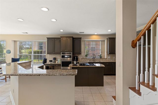 34 Tiburon DR, The Hills, TX 78738