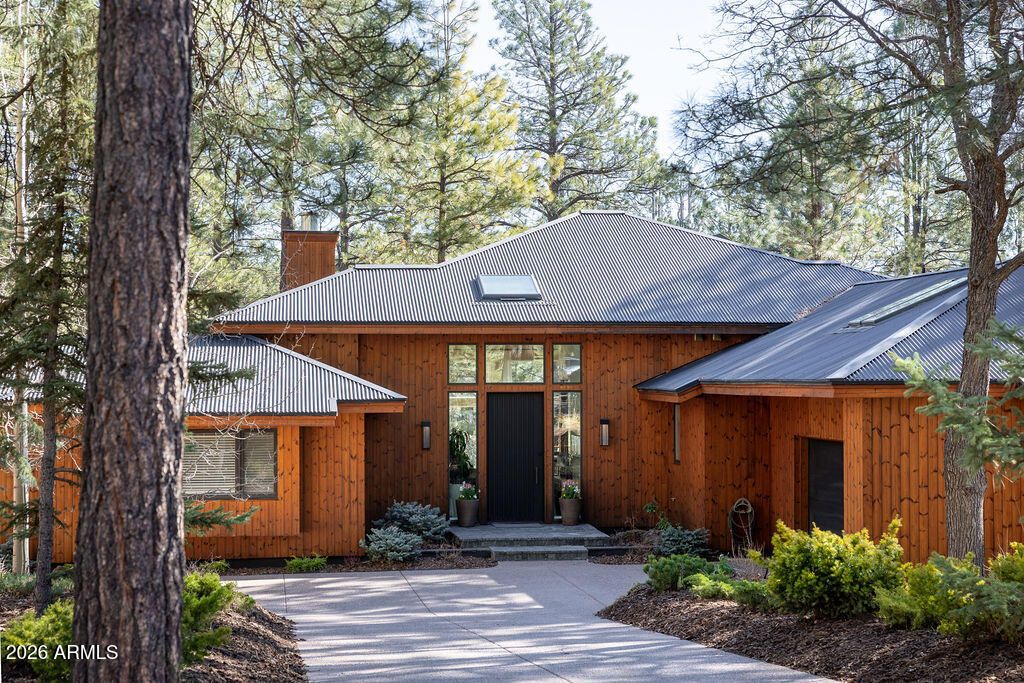 Image 1 of property listing at 2575 LINDBERG SPG --, Flagstaff, AZ 86005