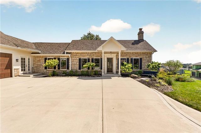 12811 W 71st Street, Shawnee, KS 66216