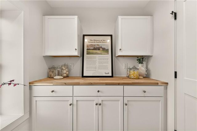 12811 W 71st Street, Shawnee, KS 66216