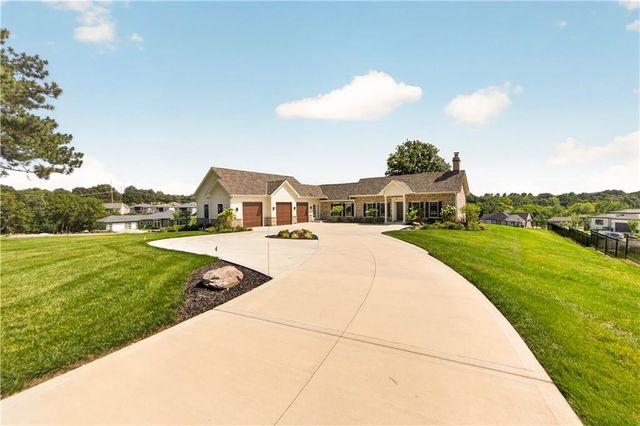 12811 W 71st Street, Shawnee, KS 66216
