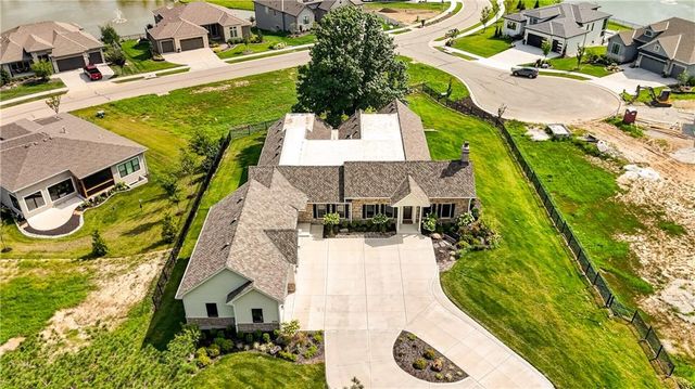 12811 W 71st Street, Shawnee, KS 66216