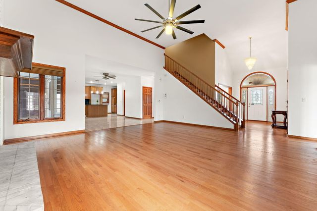 148 Timber Point Court, Valparaiso, IN 46385