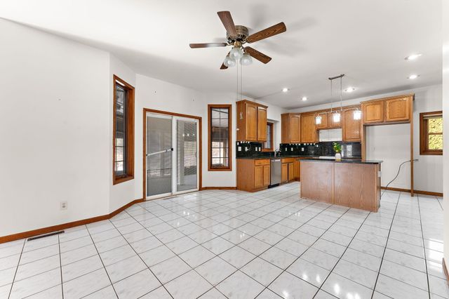 148 Timber Point Court, Valparaiso, IN 46385