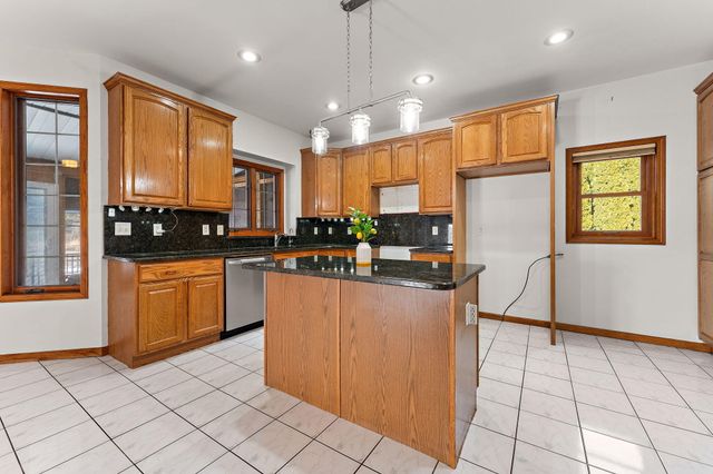 148 Timber Point Court, Valparaiso, IN 46385