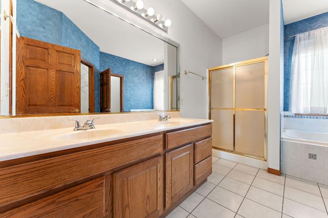 148 Timber Point Court, Valparaiso, IN 46385