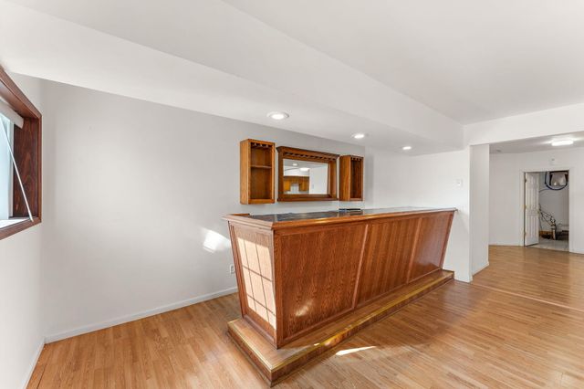 148 Timber Point Court, Valparaiso, IN 46385