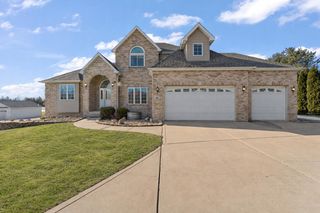 148 Timber Point Court, Valparaiso, IN 46385