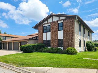 19215 Elm Drive 19215, Country Club Hills, IL 60478