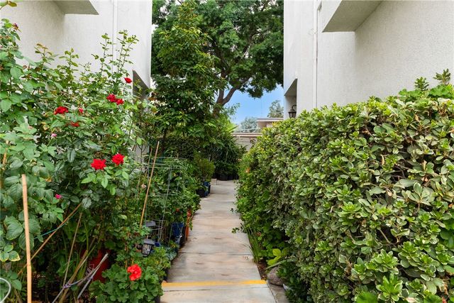 28024 Catherine, Canyon Country, CA 91351