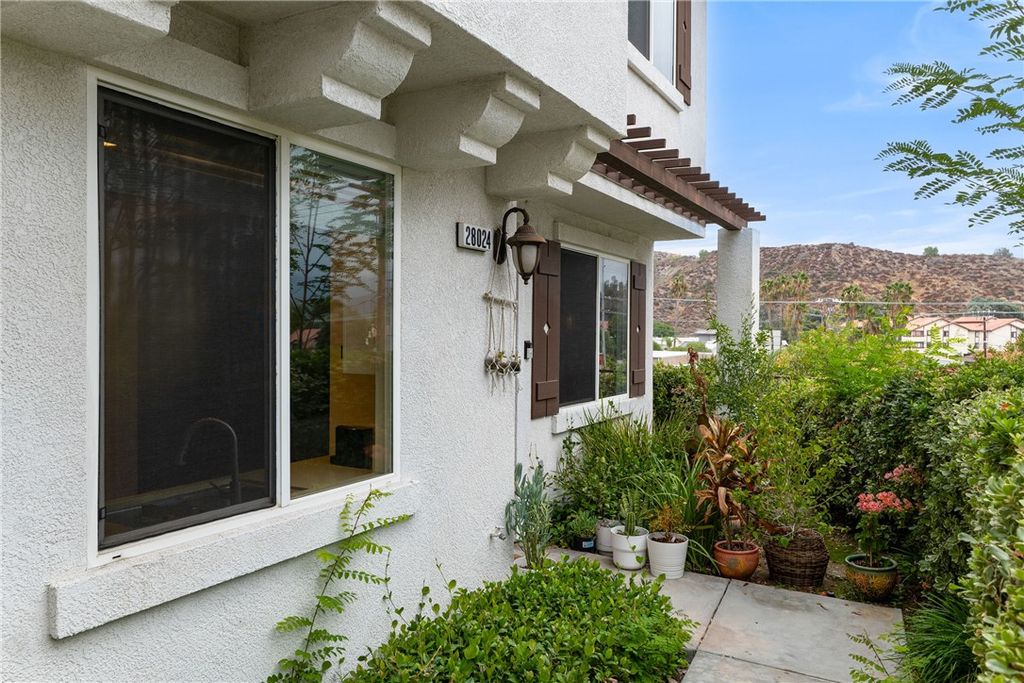 28024 Catherine, Canyon Country, CA 91351 — photo 5