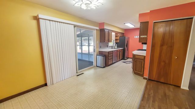 230 S Elms Road, Flushing, MI 48433